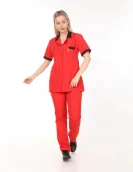 Kırmızı Temizlikçi Takımı Önlüklü Model Kırmızı Temizlikçi Takımı Önlüklü Model